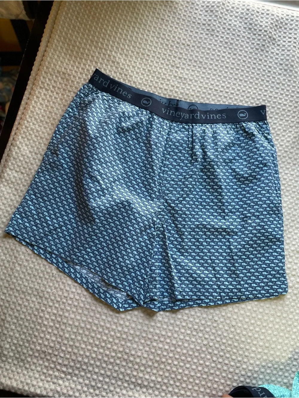Vineyard Vines size excellent